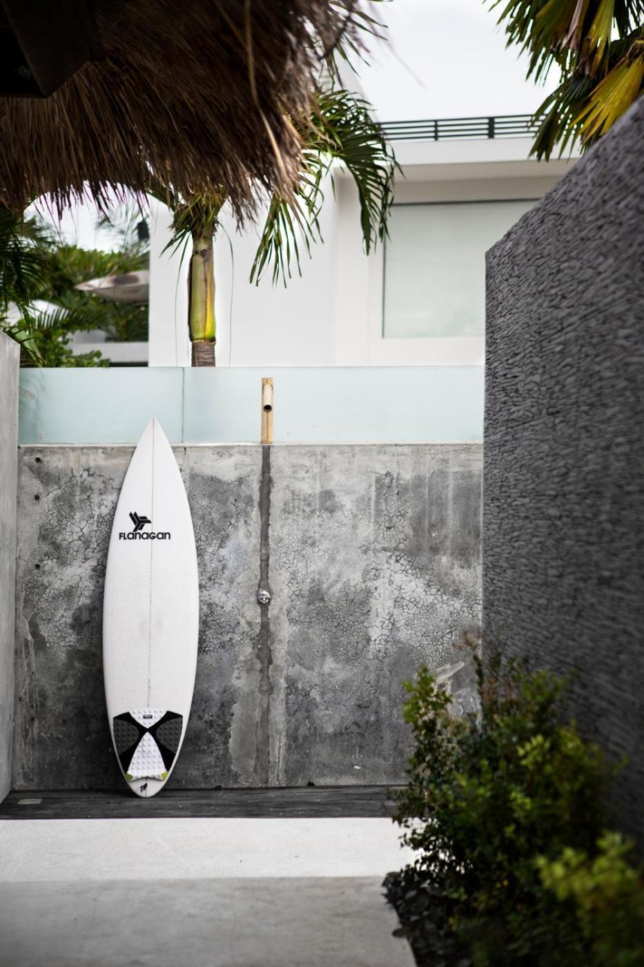 Surflodge Limasan Bali Kerobokan Exterior foto